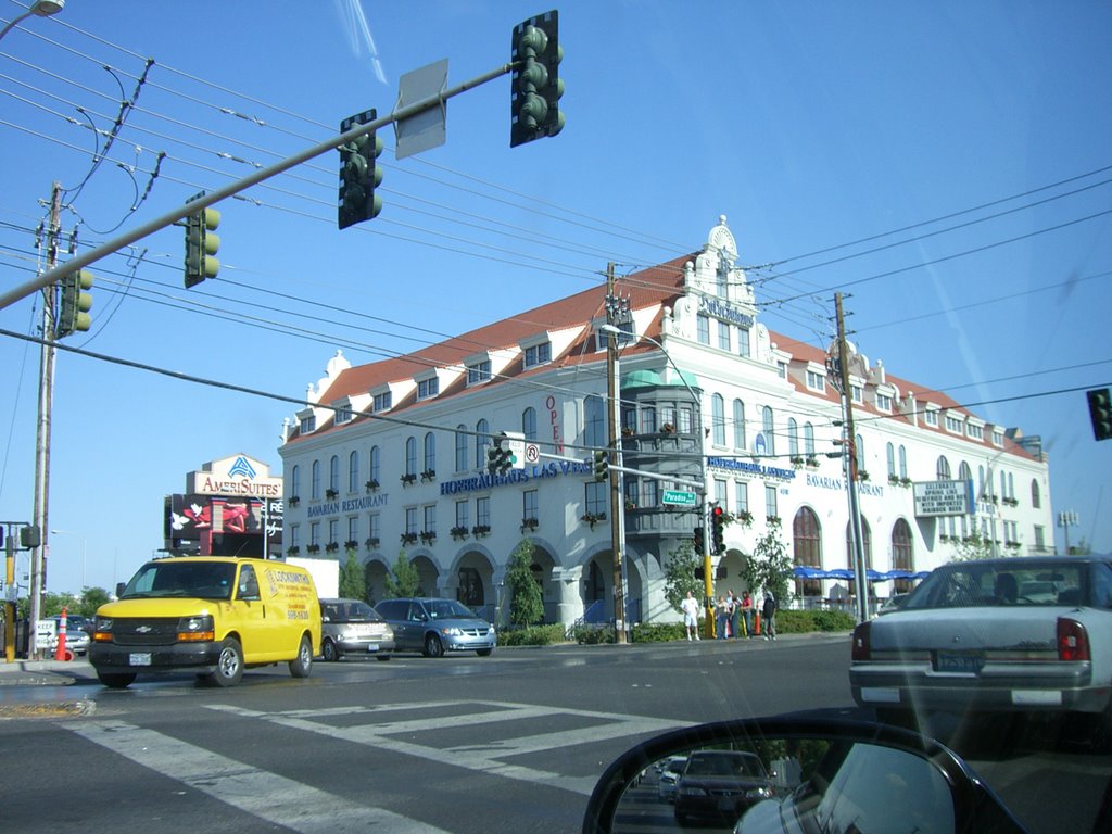 Hofbräuhaus Las Vegas by Stig Ekelund