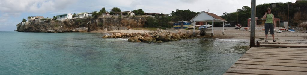 Banco di Caribe pier by daVillacher.at