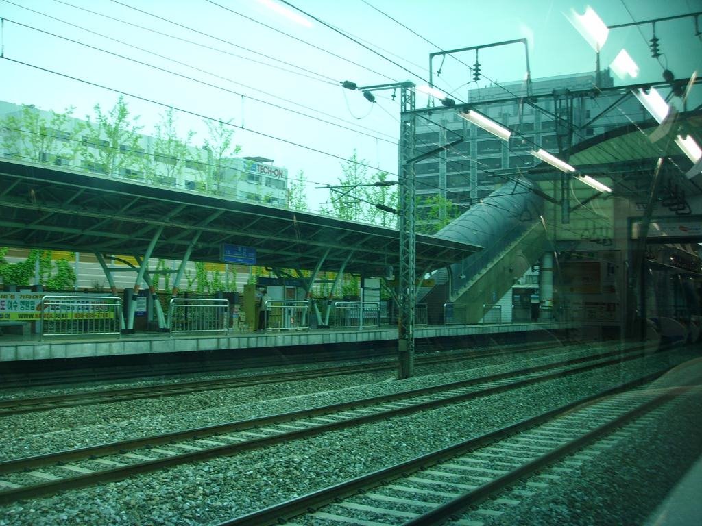 Doksan Station (Gyeongbu Line) by G43