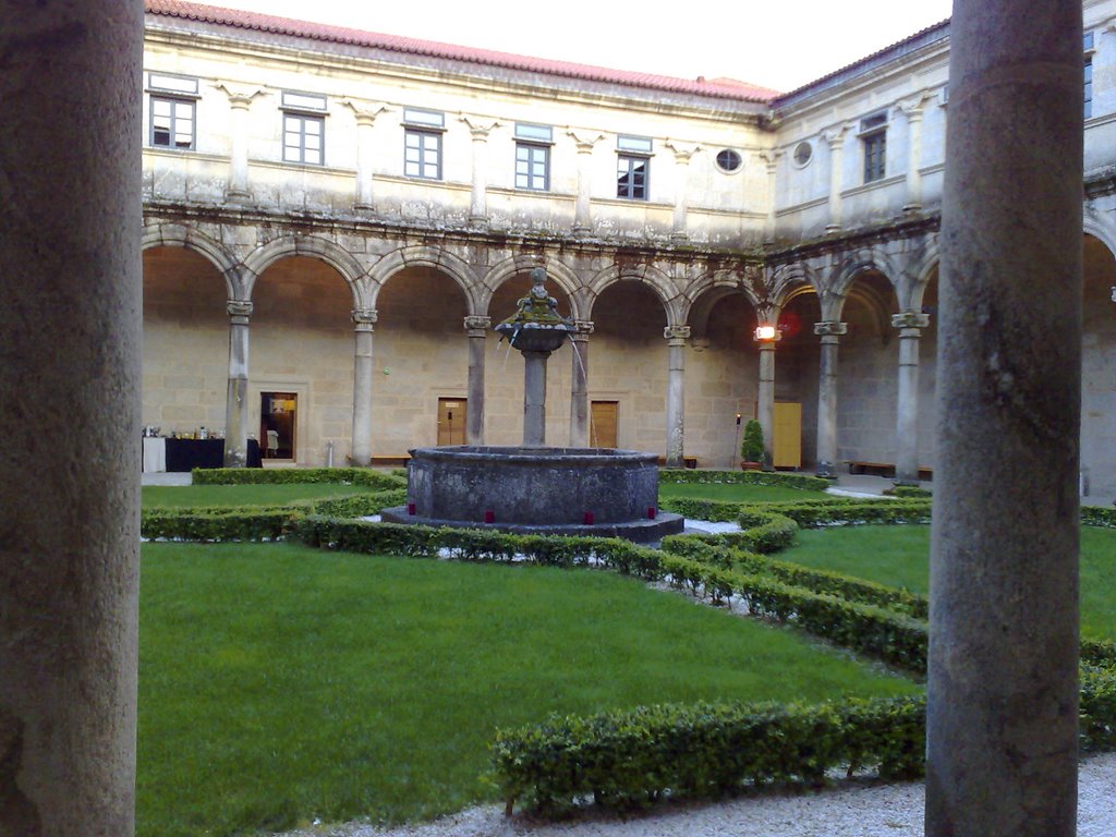 Patio Monasterio de S. Clodio by chusypa