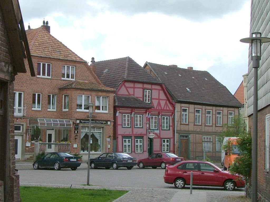 Der Marktplatz von Wittenburg von der Großen Straße gesehen by foerslot