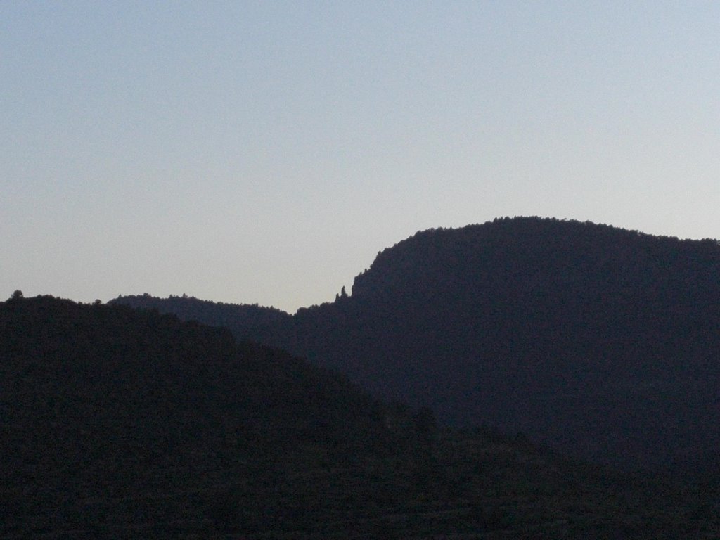 El Fraile y la Monja desde la casa del cerro by Joaquín Alberto Puche