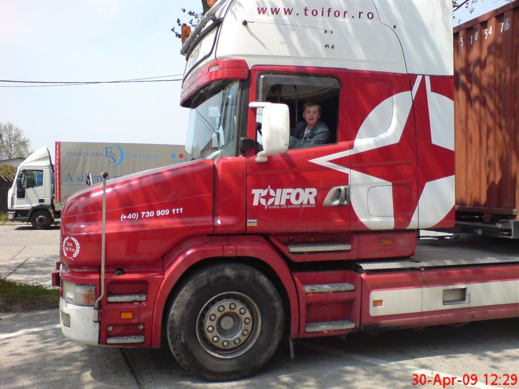 Scania Toifor Red Bull F1 Mix in Mamaia pe 2 mai by sihonia