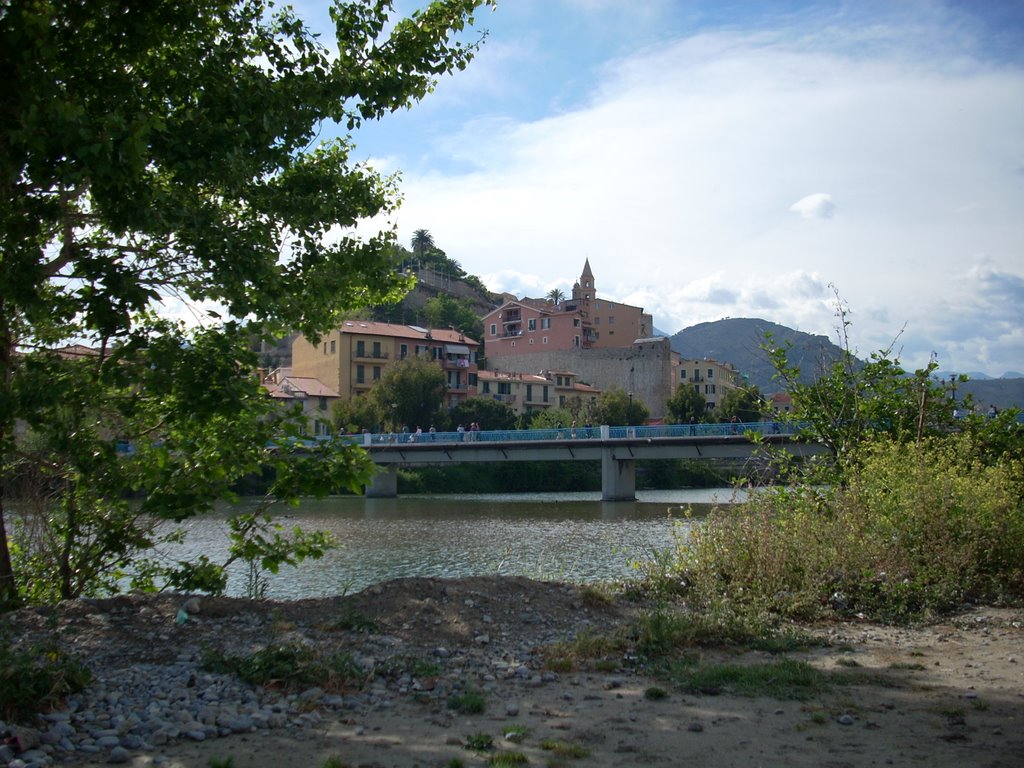 Ventimiglia ☺ {La foce del Roja - /2} by XXenzo