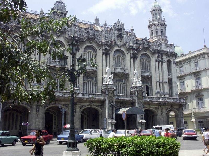 Habana Vieja El Teatro by filibustero3