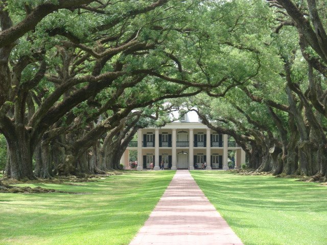 Oak Alley Plantation House by troll062