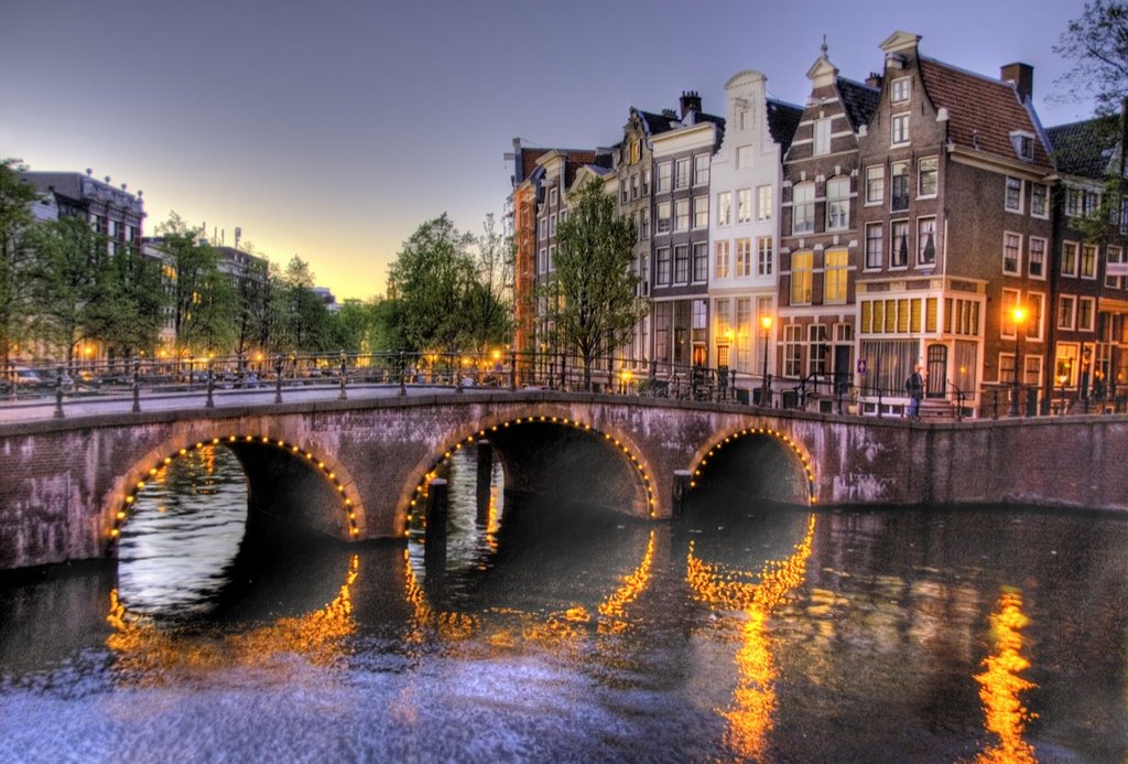 Amsterdam by Andres Alonso