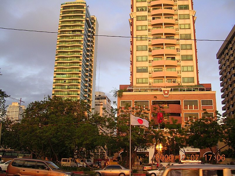 Baywatch Tower/Ocean Tower/Marbella Manila　ﾍﾞｲｳｵｯﾁ　ﾜﾀｰ､ｵｰｼｬﾝ　ﾀﾜｰ by yamadatrans