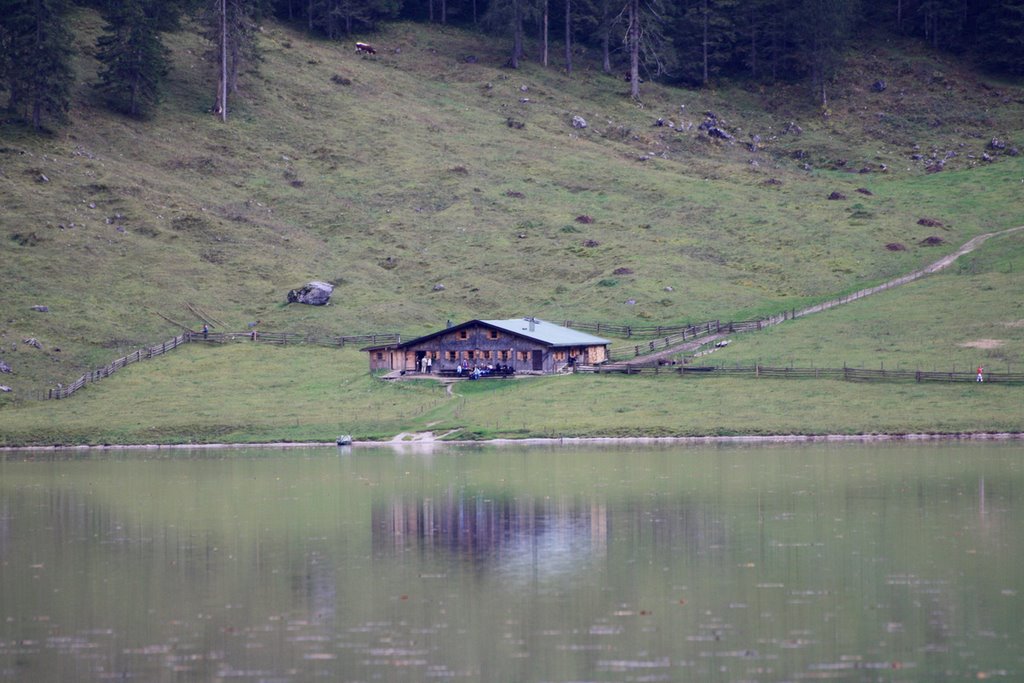 Almhütte auf der Fischunkelalm am Obersee by Helgoland