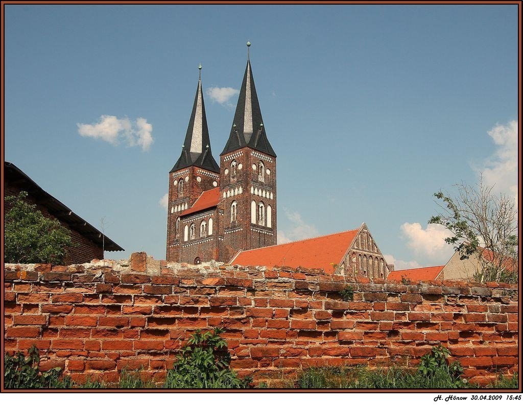 Klosterkirche St. Marien-Nicolai in Jerichow. by H. Hönow