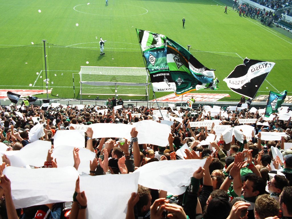 Borussia-Park in Mönchengladbach by vfldino