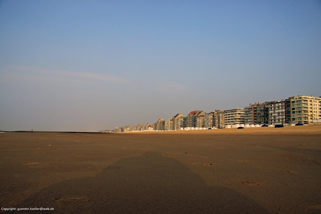 Knokke, Strand-Panorama by © Globifuzzi