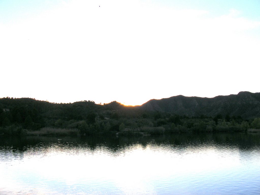 Embalse de Ribar-roja, visto desde la presa, Tarragona. by hilberg