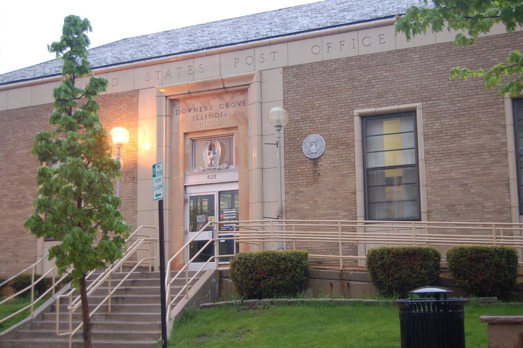 Downtown Downers Grove Post Office by gsoderlund