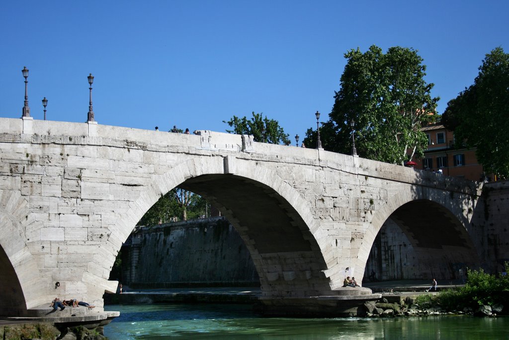 Ponte cestio al sole by gaudenzio