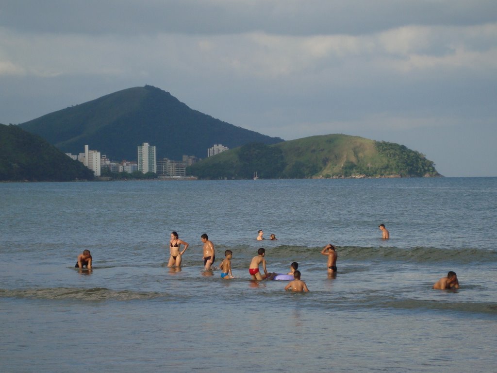 Praia da Av Artur Costa Filho / Caraguatatuba/ São Paulo by j carlos de c. silva