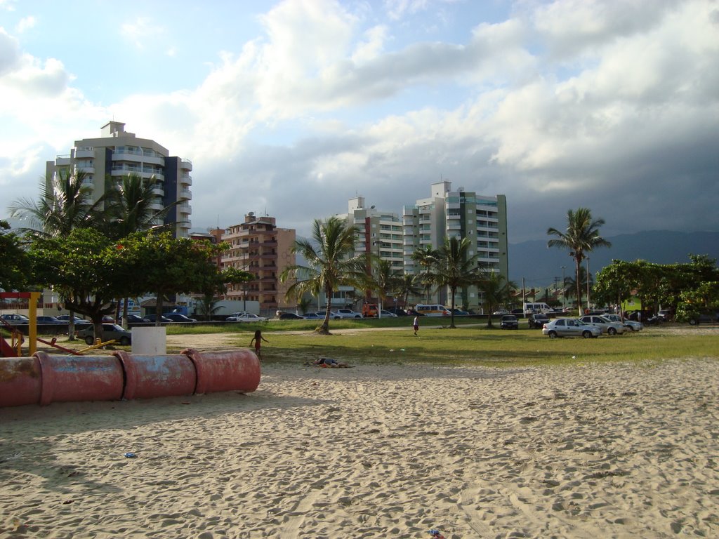 Avenida Atlântica/ em Caraguatatuba/SP by j carlos de c. silva