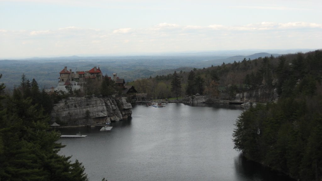 Mohonk Mountain House by hockyplar