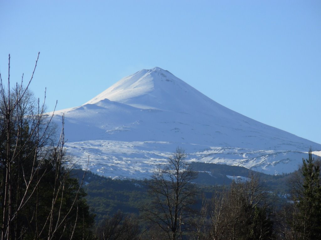 Volcan Llaima by Juan Carlos Vera Vil…