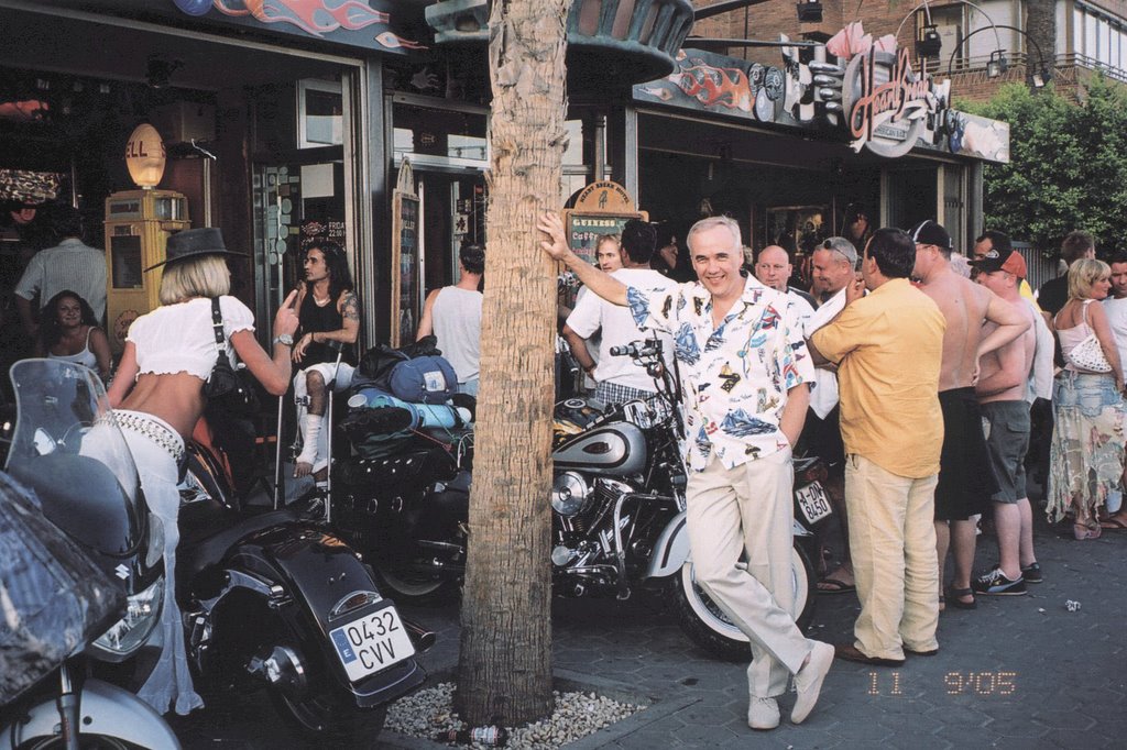 HeartBreak Bikers' Bar by Arkady Gloukhov