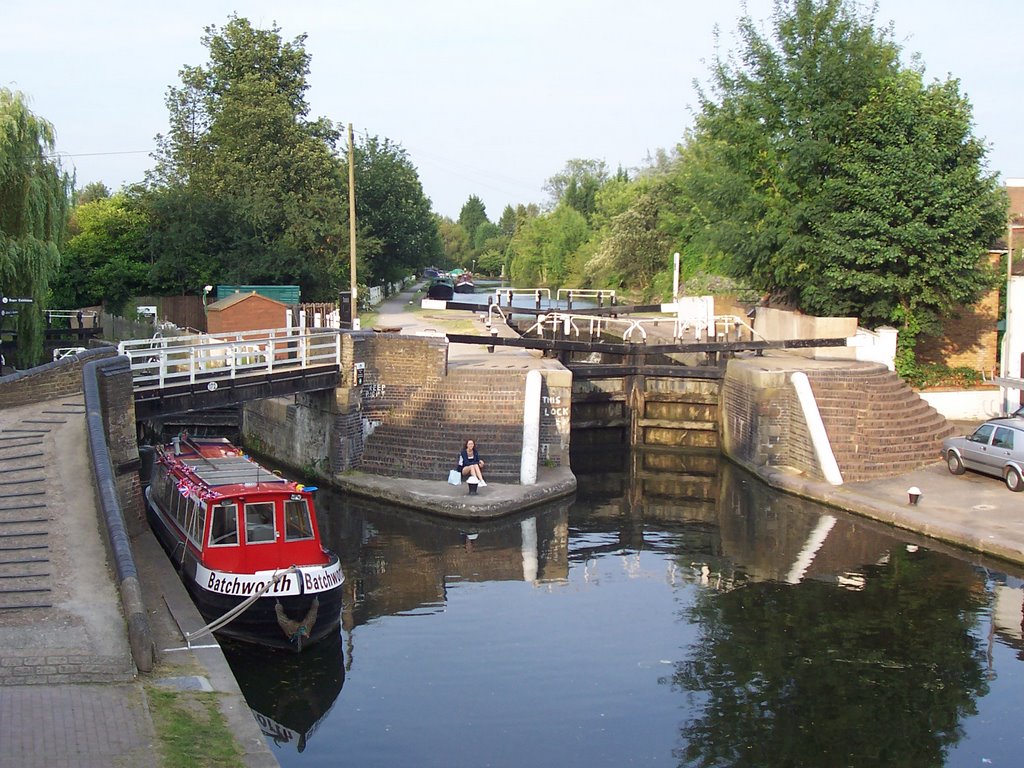 Batchworth Lock Canal Centre in Rickmansworth by Honeyz