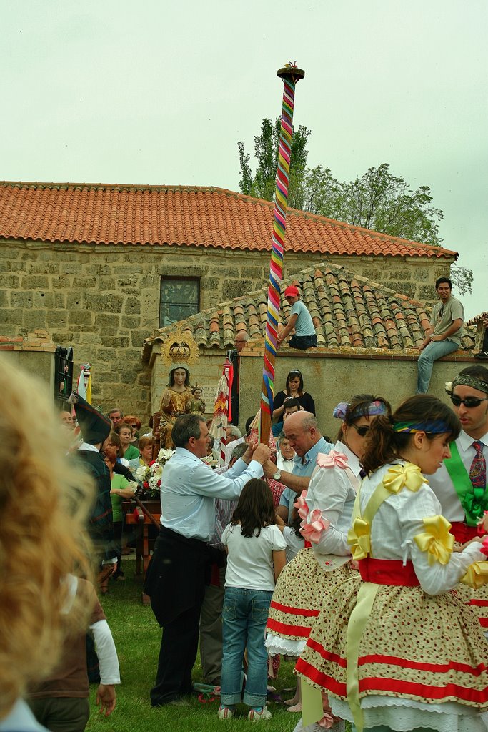 Támara de Campos, 34439, Palencia, Spain by JasMunos