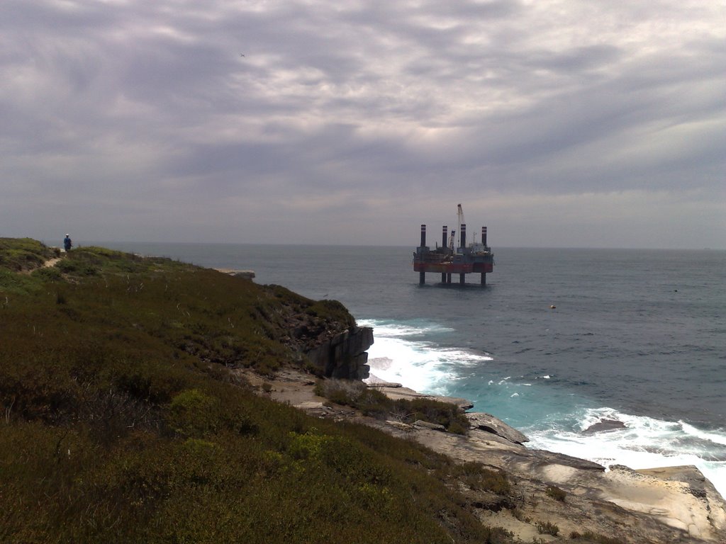 Desalination rig off Kurnell by Joao Paulo de Sá Ara…