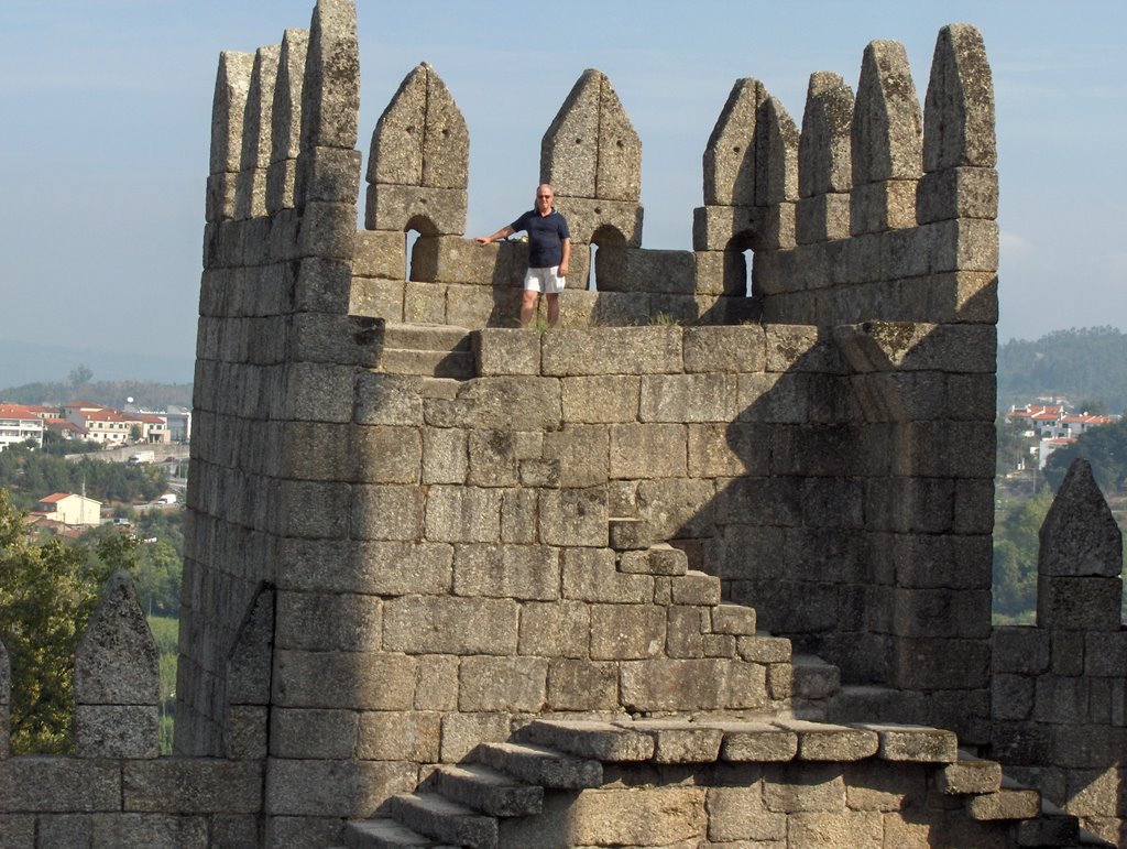 Castelo de Guimarães by A.Ruivo