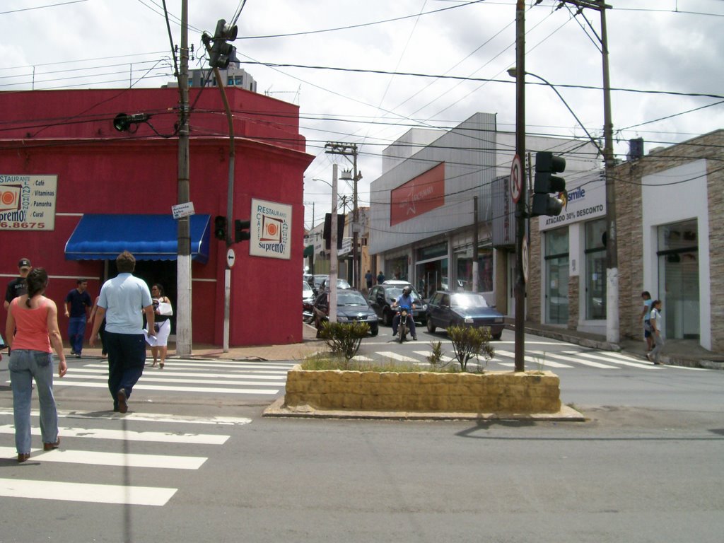 Rua Carioba vindo do lado da Igreja Matris velha by Cleuza Daros