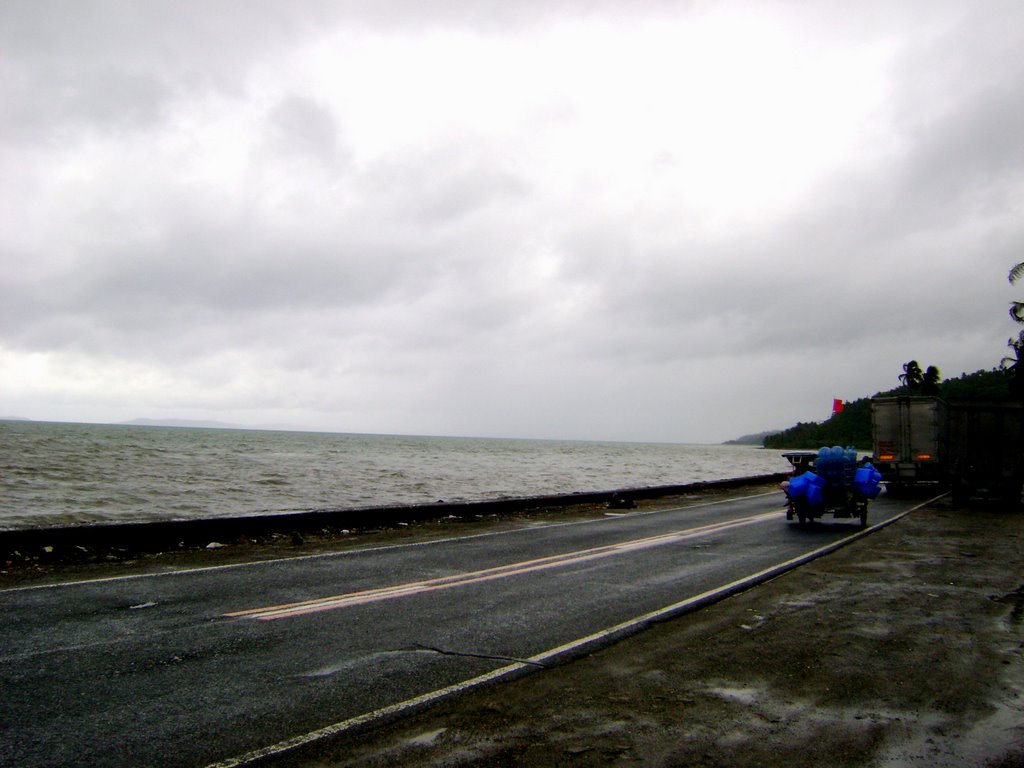 Quezon highway going to bicol by brynht