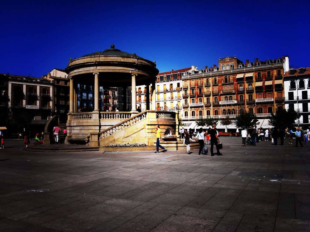 Plaza del Castillo by Jozator