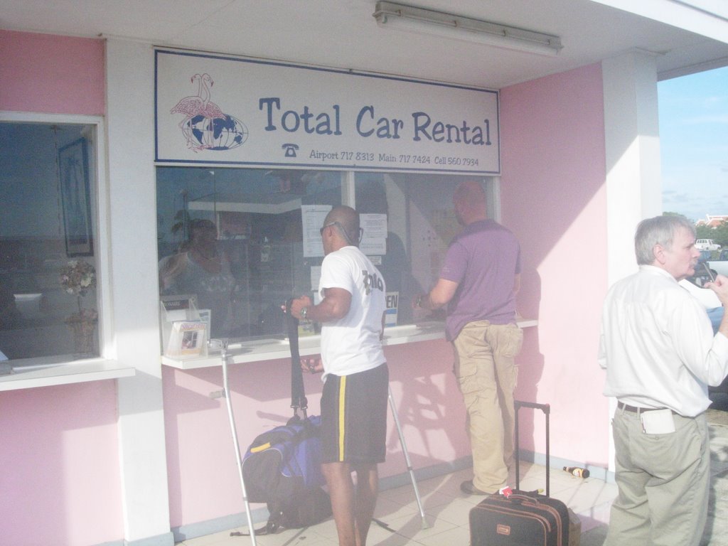 Bonaire 2006: Jürgen (bold, right hand site...) at carhire by p i o v r a