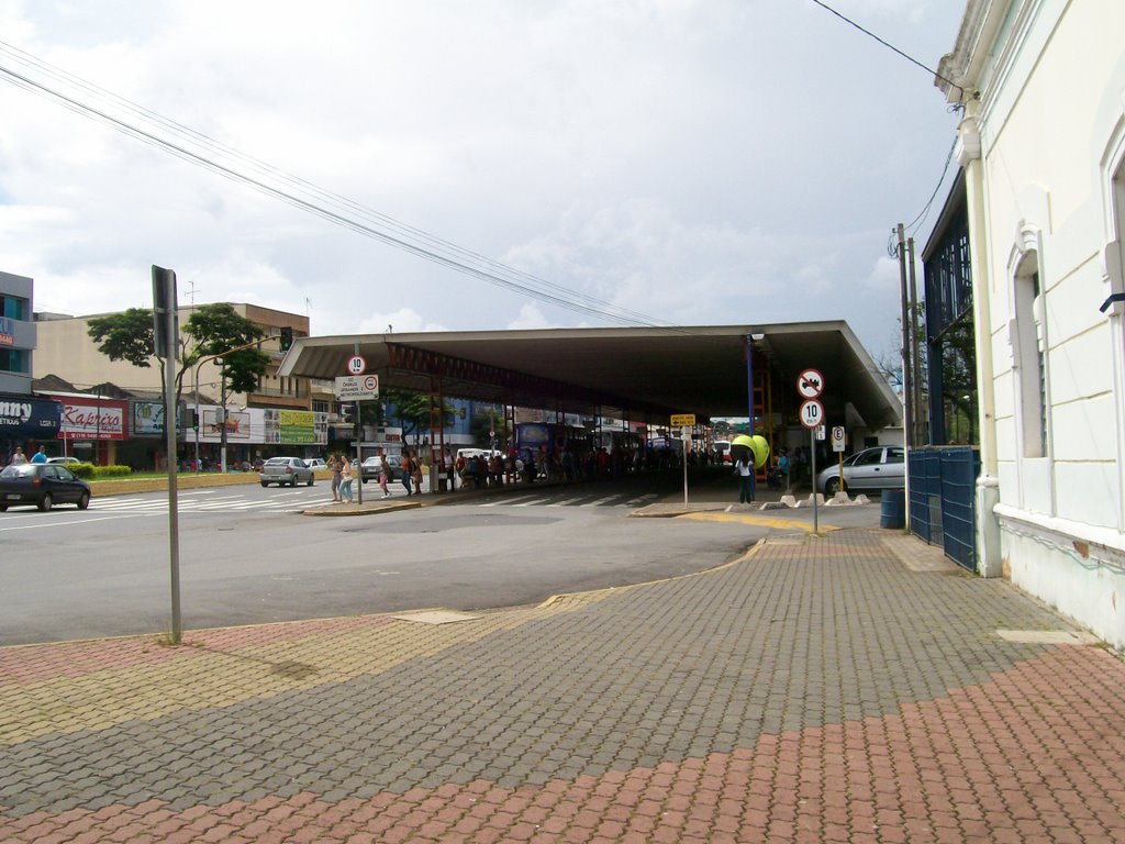 Agora a estação é Estação da Cultura, promovendo exposições de artes by Cleuza Daros