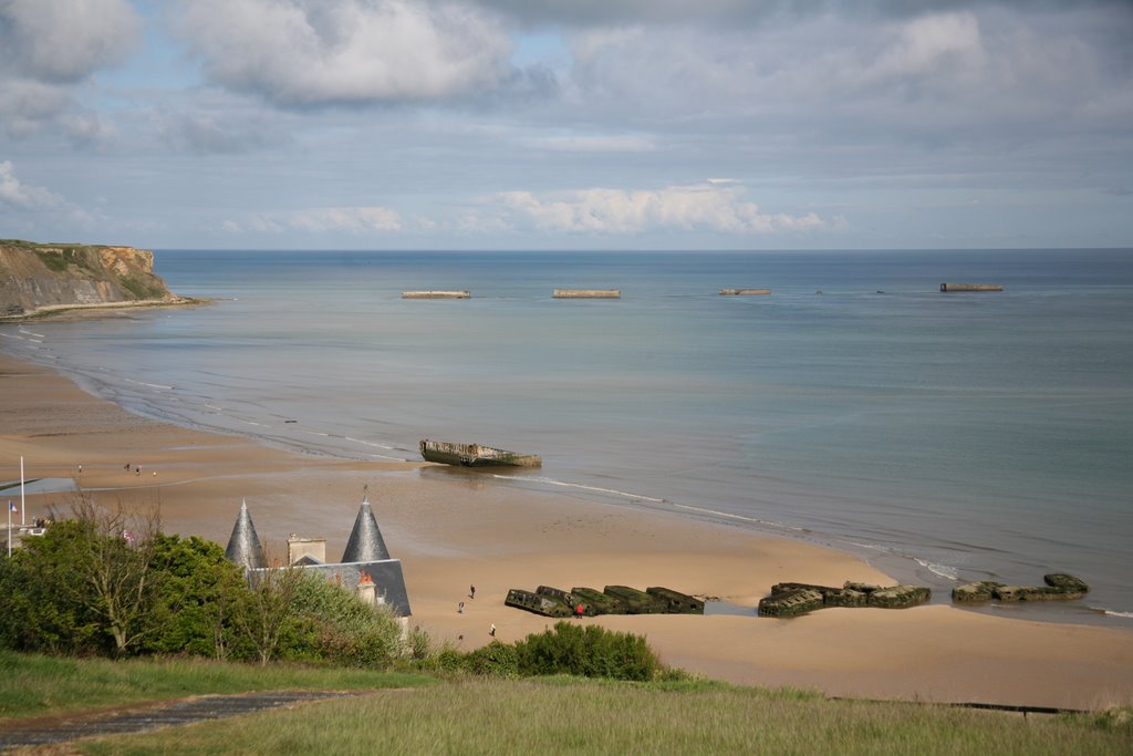 Arromanches-les-Bains, Calvados, Basse-Normandie, France by Hans Sterkendries