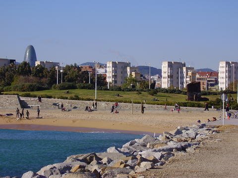 Platja del bogatell by Juan Manuel Siris