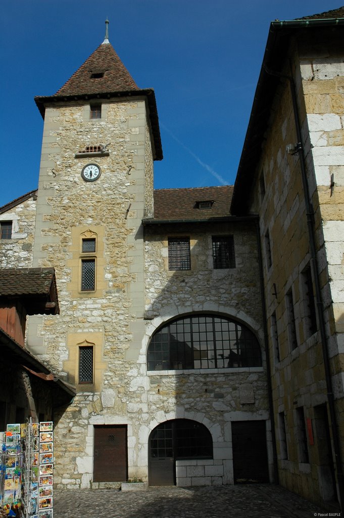 Annecy La Tour de l'Horloge by pilouKa