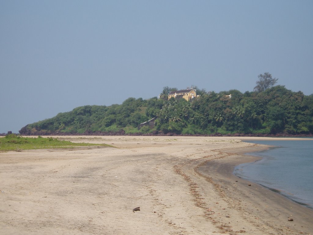 Fort Terekol from Querim beach by martin thomson