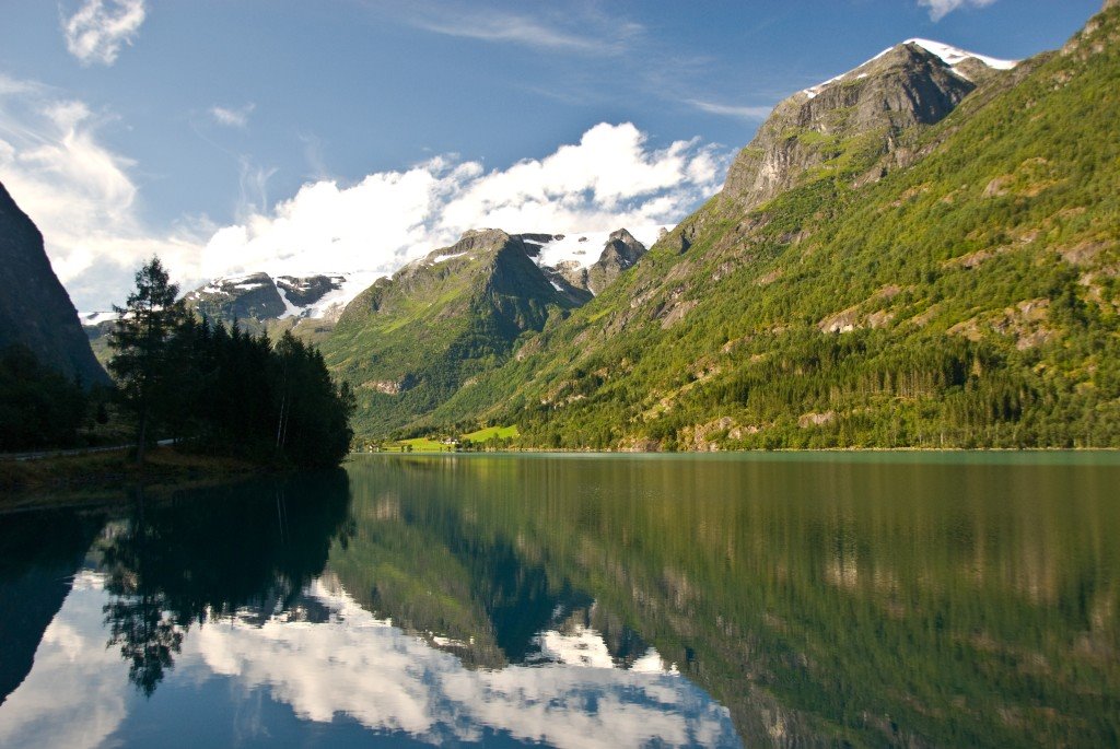 Oldenvatnet, Norway by Zoran Babić