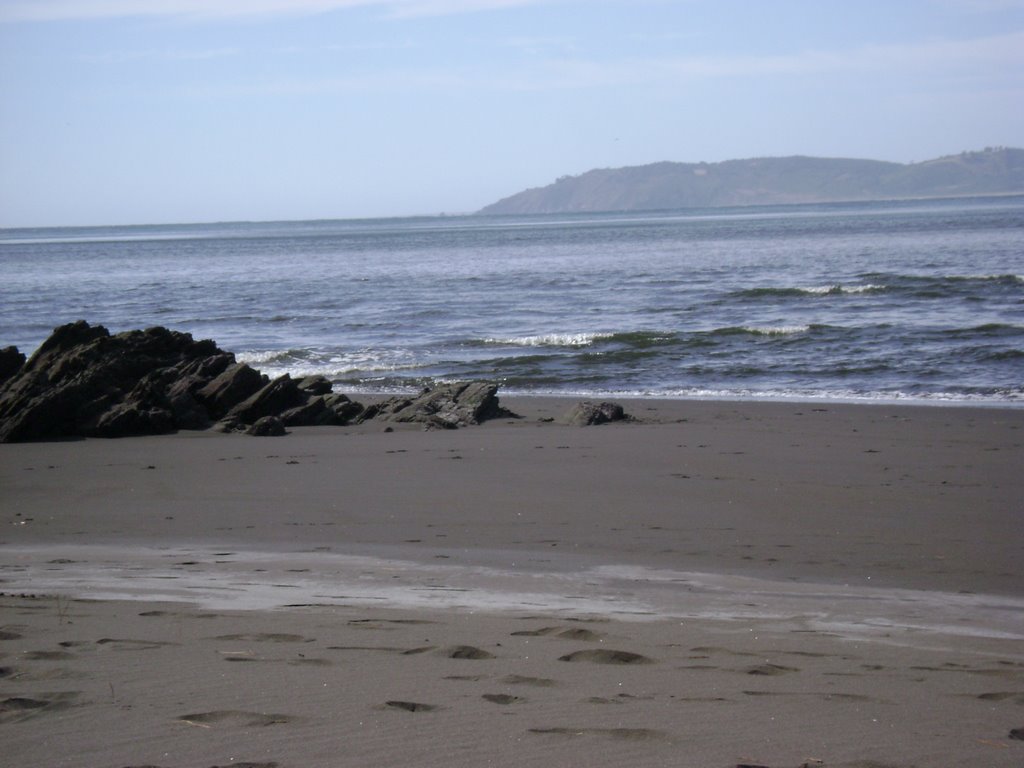 Playa de las Niñas by Ernesto Pedrero Muño…