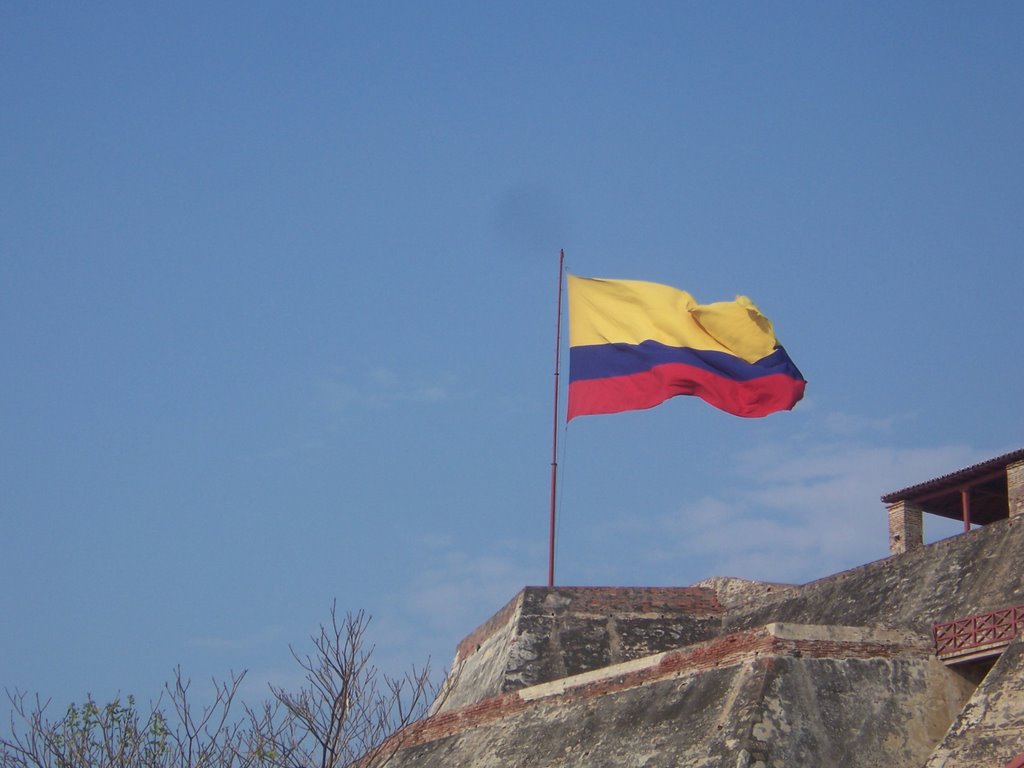 Colombian Flag in Cartagene by happysmurfday