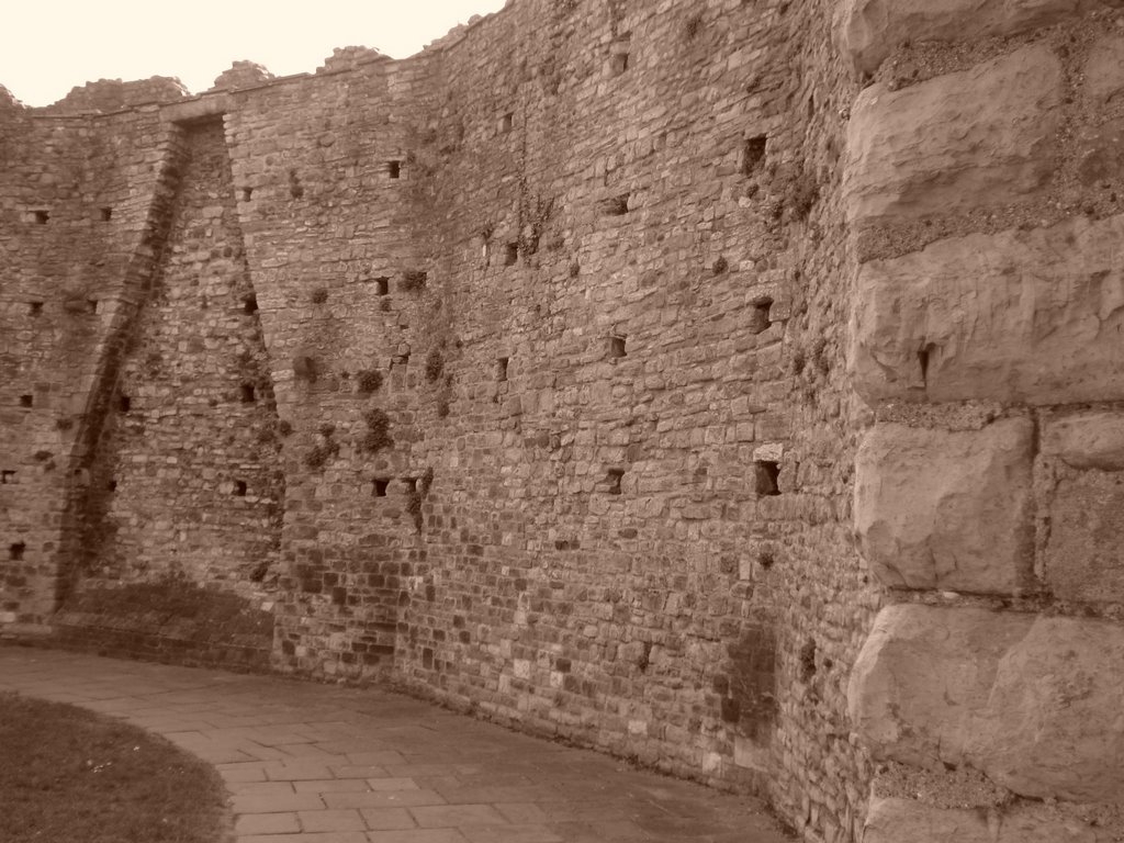 Inside Cardiff Castle - © Émerson-V by Émerson-V