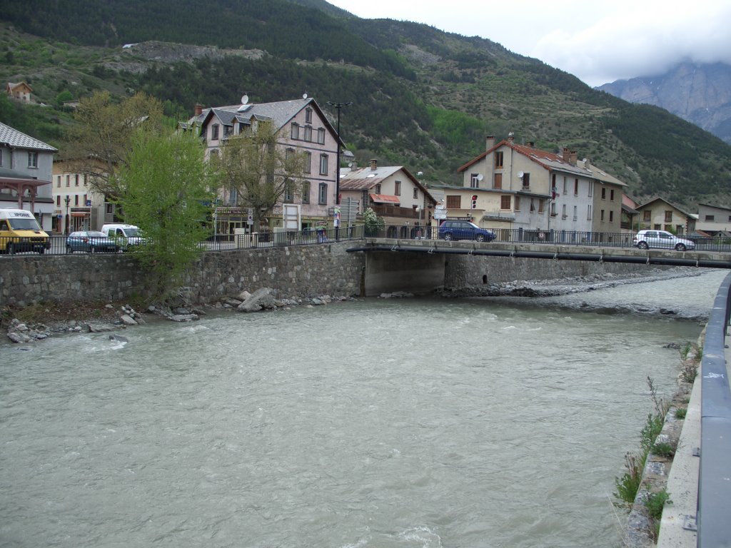 Gorges de la Durance - L'Argentière-La-Bessée by COC-NEV