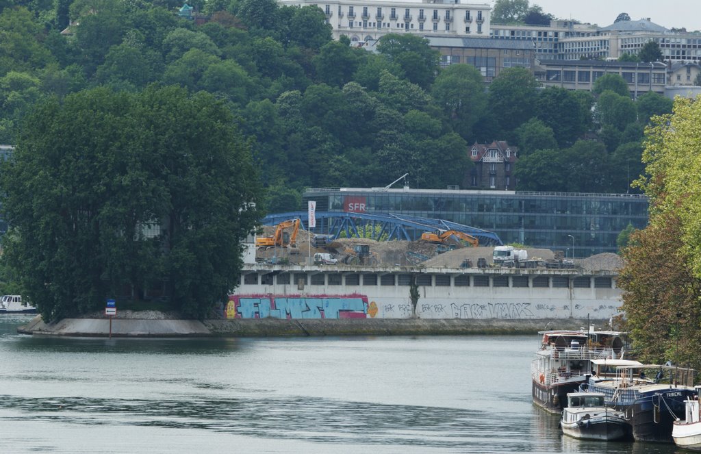 Boulogne-Billancourt. travaux sur l'Ile "Renault" le 07 mai 2009 by kristographies-Kristof