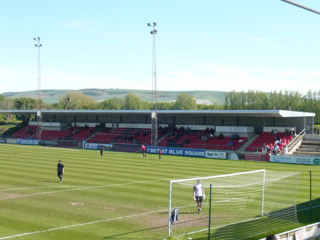 The Dripping Pan - Home of lewes Football Club by StephenHarris