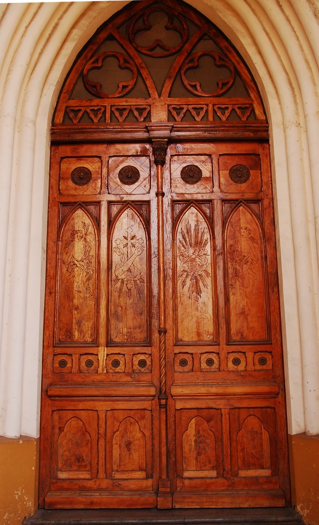 JLM/ Portal de iglesia de Curicó. by John Lopez M