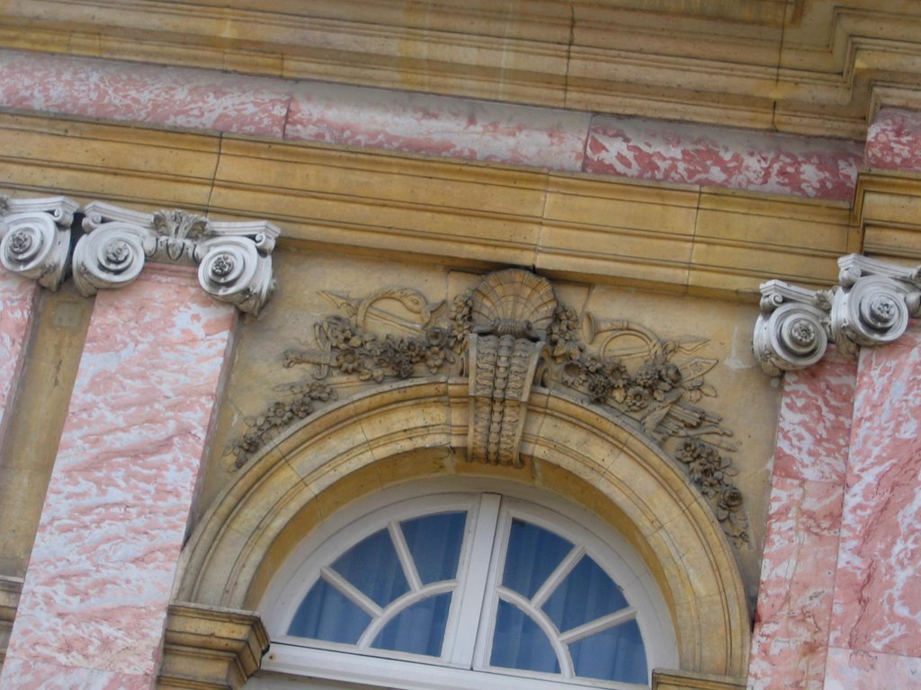 Château de Versailles - Grand Trianon - Détail de la façade by ErickTabs