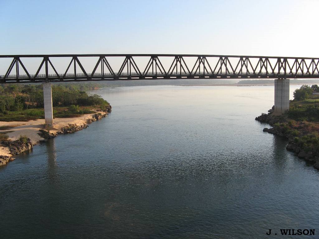 VÃO CENTRAL DA PONTE FERROVIÁRIA DA FERROVIA NORTE SUL EM ESTREITO - MA by JOSE   WILSON