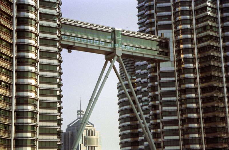 Sky Bridge - Petronas Towers by Michele Aiello