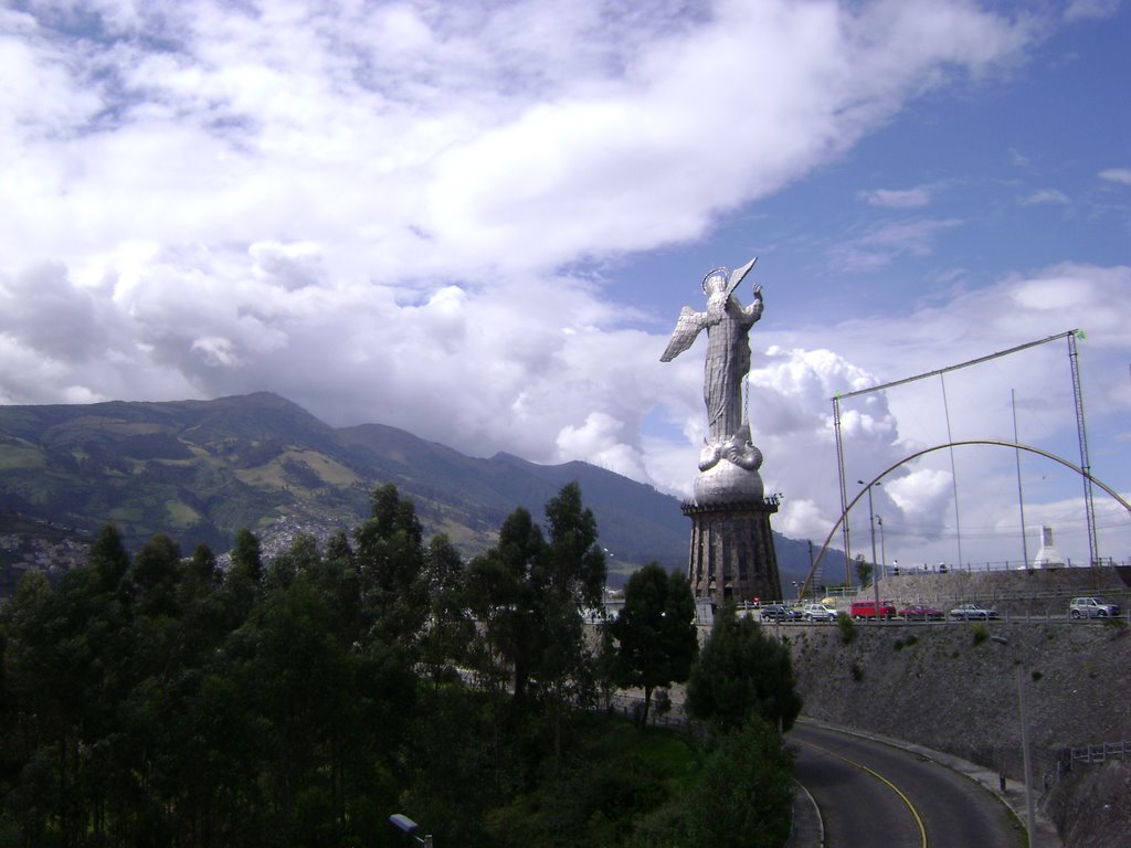 Panecillo by Franklin Fernando Pá…