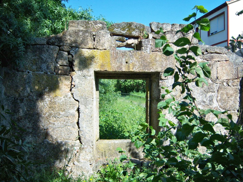 Fábrica de luz by Rio Loña Or